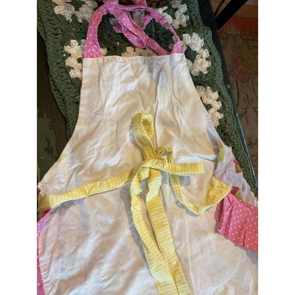 Flirty Aprons Cupcake Apron with Ruffle Trim One Size - Picture 6 of 9